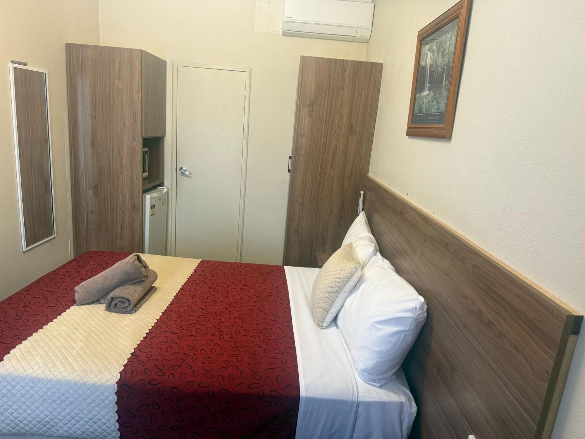 Wattle Tree Motel Cootamundra Exterior photo